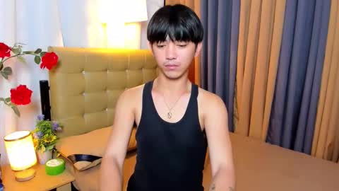 Snapshot of louieismy_name chatting on 23, 11, 2025 ignot ursh online show from 23, 11, 2025