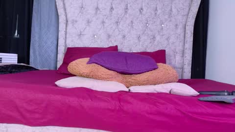 OF louis bcasta1 online show from 11, 10, 2025