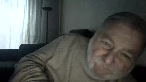 Snapshot of louis_chokdee chatting on 6, 12, 2024 louis_chokdee online show from 6, 12, 2024