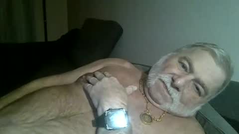 Snapshot of louis_chokdee chatting on 30, 12, 2024 louis_chokdee online show from 30, 12, 2024