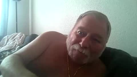 Snapshot of louis_chokdee chatting on 22, 9, 2025 louis_chokdee online show from 22, 9, 2025