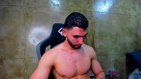 Snapshot of louis_connor chatting on 4, 3, 2025 Louis online show from 4, 3, 2025