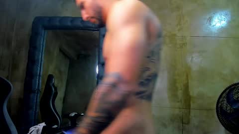 Snapshot of louis_connor chatting on 7, 3, 2025 Louis online show from 7, 3, 2025