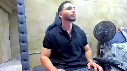 Snapshot of louis_connor chatting on 11, 3, 2025 Louis online show from 11, 3, 2025