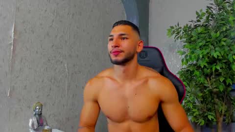 Snapshot of louis_connor chatting on 28, 9, 2025 Louis online show from 28, 9, 2025