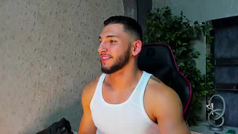 Snapshot of louis_connor chatting on 28, 10, 2025 Louis online show from 28, 10, 2025