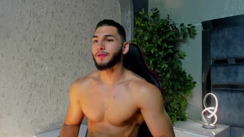 Snapshot of louis_connor chatting on 17, 11, 2025 Louis online show from 17, 11, 2025