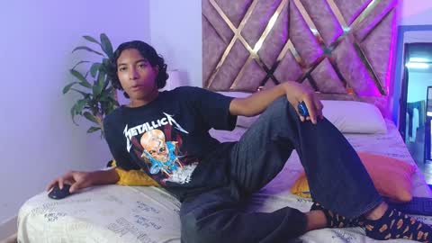 Snapshot of louis_hardstar chatting on 6, 1, 2025 Louis Valdz online show from 6, 1, 2025