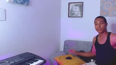 Snapshot of louis_hardstar chatting on 19, 1, 2025 Louis Valdz online show from 19, 1, 2025