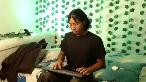 Snapshot of louis_hardstar chatting on 22, 2, 2025 Louis Valdz online show from 22, 2, 2025