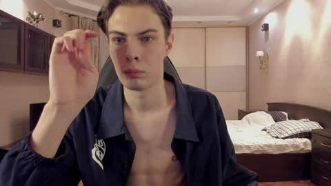 Snapshot of louis_preston chatting on 30, 1, 2025 Mark online show from 30, 1, 2025