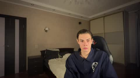 Snapshot of louis_preston chatting on 21, 2, 2025 Mark online show from 21, 2, 2025