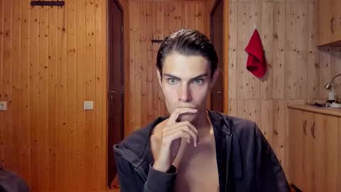 Snapshot of louis_preston chatting on 9, 9, 2025 Mark online show from 9, 9, 2025