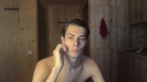 Snapshot of louis_preston chatting on 28, 10, 2025 Mark online show from 28, 10, 2025