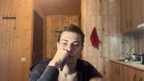 Snapshot of louis_preston chatting on 28, 11, 2025 Mark online show from 28, 11, 2025