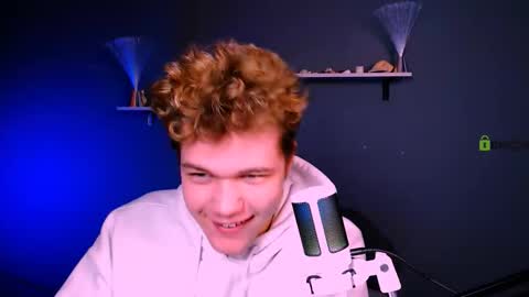 Snapshot of louis_tiger chatting on 14, 12, 2025 your dream online show from 14, 12, 2025