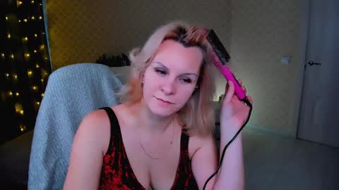Snapshot of louisa_bay chatting on 26, 12, 2024 Louisa online show from 26, 12, 2024