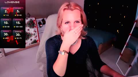 Snapshot of louisa_bay chatting on 9, 1, 2025 Louisa online show from 9, 1, 2025