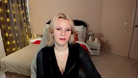 Snapshot of louisa_bay chatting on 15, 1, 2025 Louisa online show from 15, 1, 2025