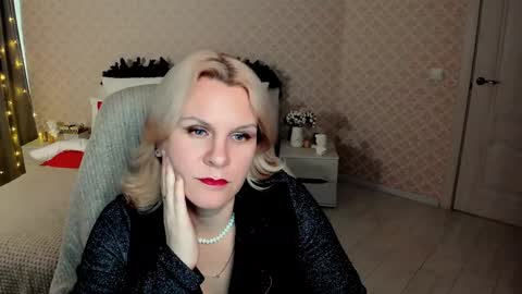 Snapshot of louisa_bay chatting on 15, 1, 2025 Louisa online show from 15, 1, 2025