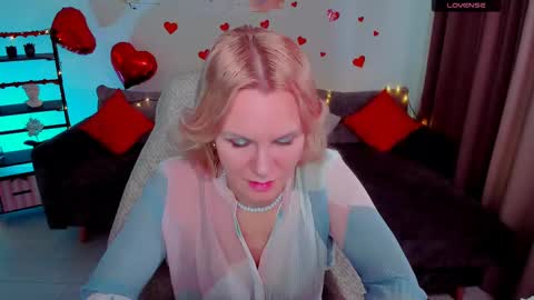 Snapshot of louisa_bay chatting on 11, 2, 2025 Louisa online show from 11, 2, 2025