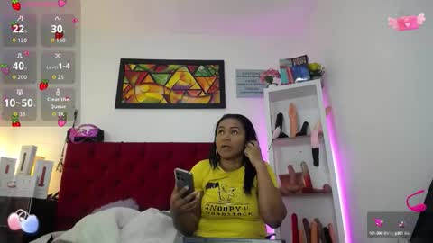 Snapshot of louise_nails chatting on 26, 9, 2025 LouIse online show from 26, 9, 2025