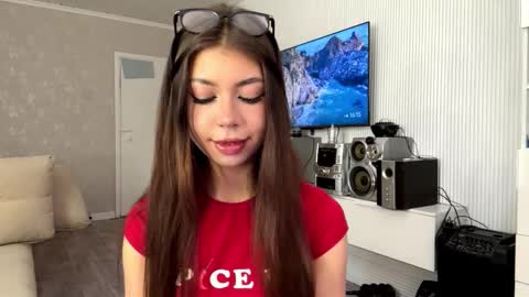 Flora online show from 14, 3, 2026