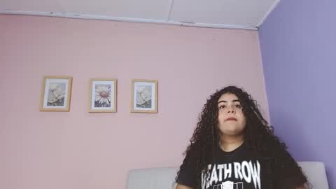 Snapshot of lourdes_moon22 chatting on 9, 9, 2025 lourdes_moon22 online show from 9, 9, 2025