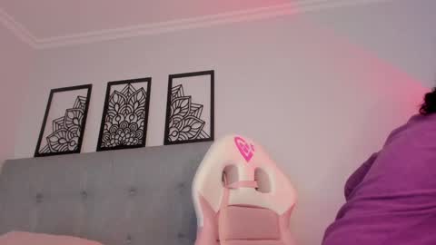 Snapshot of lourreinstounn chatting on 5, 1, 2025 Lourrein Stoun Independiente online show from 5, 1, 2025