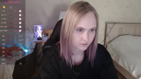 Snapshot of love_agatha chatting on 11, 10, 2025 Agatha online show from 11, 10, 2025