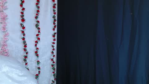 Snapshot of love_bella_ chatting on 12, 12, 2024 love bella online show from 12, 12, 2024