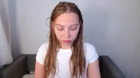 Snapshot of love_bella_ chatting on 30, 6, 2026 love bella online show from 30, 6, 2026