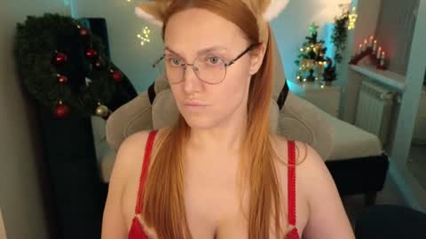 Snapshot of love_call chatting on 24, 12, 2024 love_call online show from 24, 12, 2024