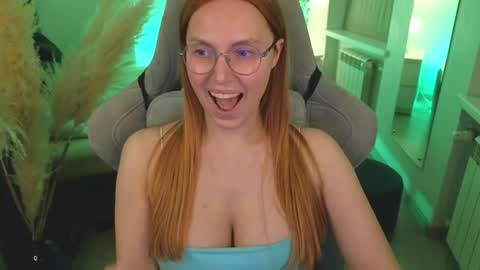 Snapshot of love_call chatting on 28, 1, 2025 love_call online show from 28, 1, 2025