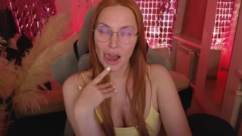 Snapshot of love_call chatting on 8, 2, 2025 love_call online show from 8, 2, 2025