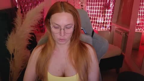 Snapshot of love_call chatting on 8, 2, 2025 love_call online show from 8, 2, 2025