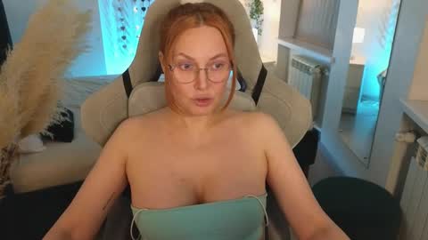 Snapshot of love_call chatting on 16, 2, 2025 love_call online show from 16, 2, 2025