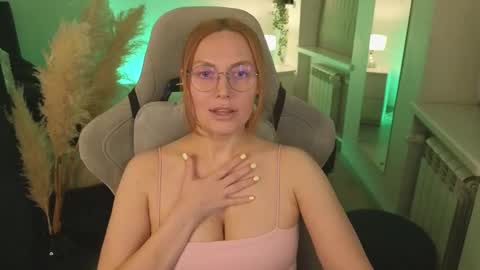 Snapshot of love_call chatting on 18, 2, 2025 love_call online show from 18, 2, 2025