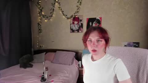 Snapshot of love_is_lola chatting on 7, 7, 2026 Lola online show from 7, 7, 2026