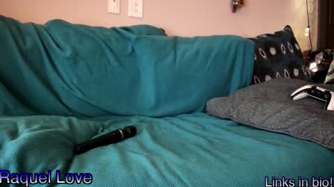 Snapshot of love_raquel_xo chatting on 5, 1, 2025 Raquel Love online show from 5, 1, 2025