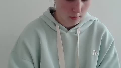 Snapshot of love_vivian chatting on 10, 11, 2025 Vivian online show from 10, 11, 2025