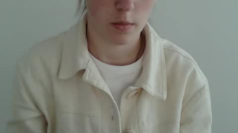 Snapshot of love_vivian chatting on 12, 11, 2025 Vivian online show from 12, 11, 2025