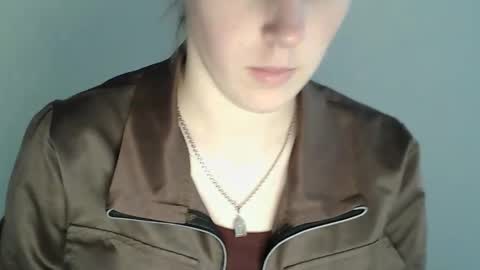 Snapshot of love_vivian chatting on 13, 11, 2025 Vivian online show from 13, 11, 2025