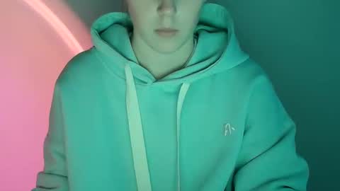 Snapshot of love_vivian chatting on 28, 11, 2025 Vivian online show from 28, 11, 2025