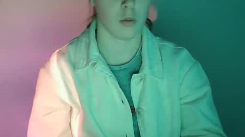 Snapshot of love_vivian chatting on 3, 12, 2025 Vivian online show from 3, 12, 2025