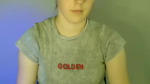 Snapshot of love_vivian chatting on 5, 12, 2025 Vivian online show from 5, 12, 2025