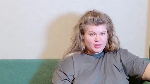 Snapshot of love_wiggy18 chatting on 18, 12, 2024 Ally online show from 18, 12, 2024