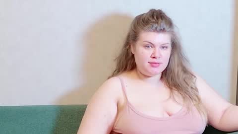 Snapshot of love_wiggy18 chatting on 28, 1, 2025 Ally online show from 28, 1, 2025