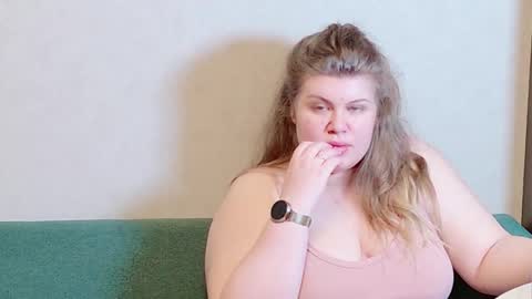 Snapshot of love_wiggy18 chatting on 28, 1, 2025 Ally online show from 28, 1, 2025