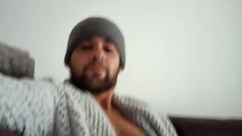 lovecouple0910 online show from 5, 1, 2025